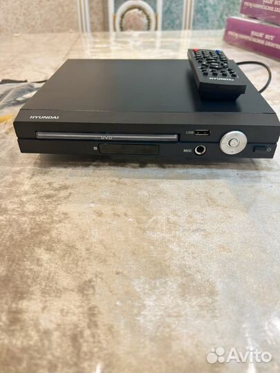 Dvd плеер hyundai H-DVD200