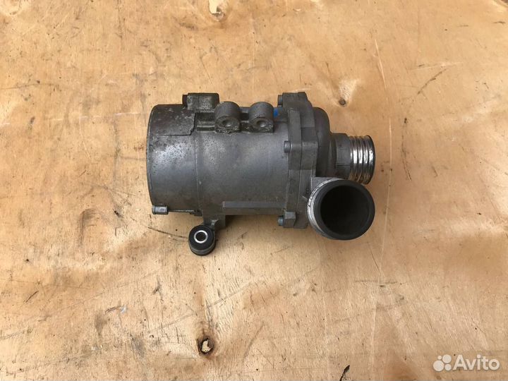 Помпа насос BMW X3 X5 E60 E83 E87 E90 E70