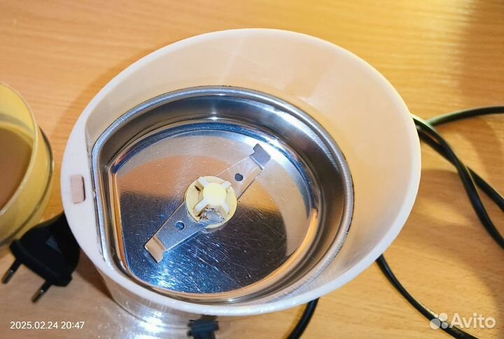 Кофемолка Василиса 160Вт б/у