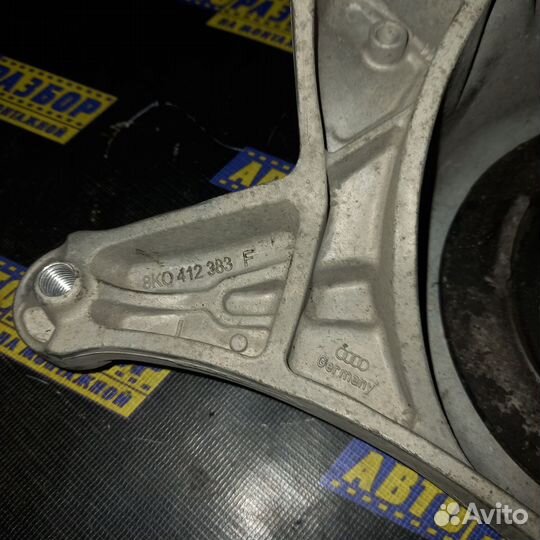 Опора кронштейн переднего амортизатора левый Audi
