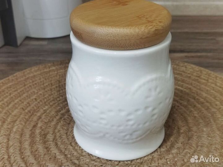 Банка для хранения сыпучих продуктов новая