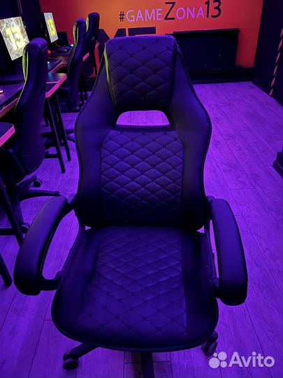 Игровое компьютерное кресло