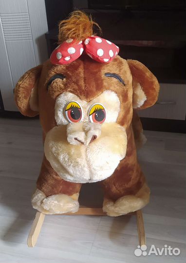 Детская игрушка качалка