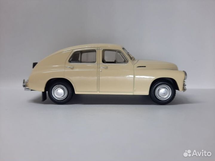 Модель Газ М20 победа Бежевая коллекционная