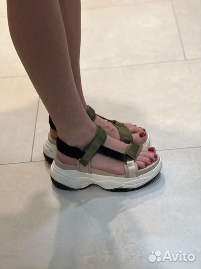 Сандалии на платформе Zara 39