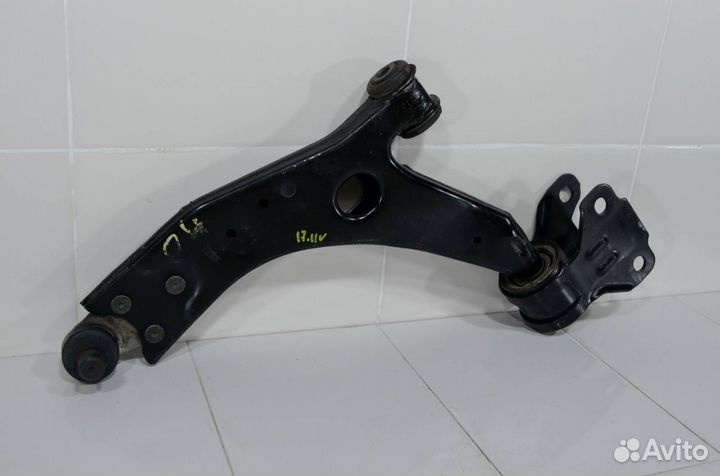 Рычаг нижний левый Ford Focus 3 2011+