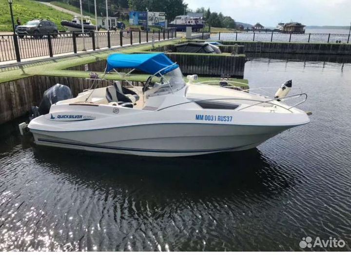 Каютый катер Quicksilver WA 635
