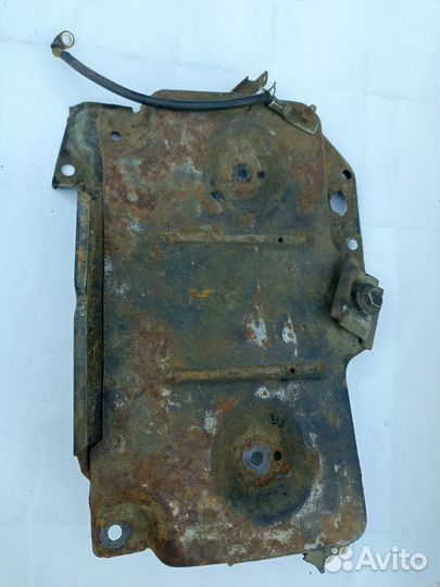 Площадка АКБ Volkswagen golf-3