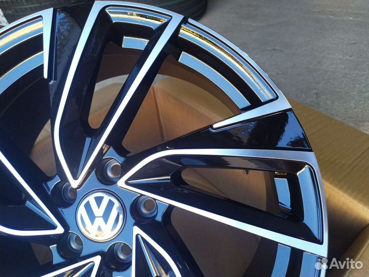Диски R19 Volkswagen Tiguan R-Line Adelaide style