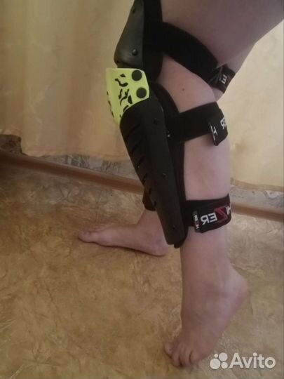 Моточерепаха и защита коленей