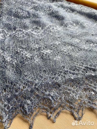 Пуховые платки, подарок