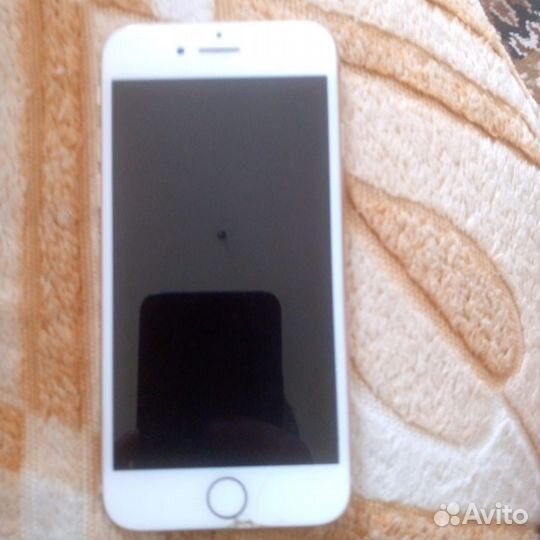 Телефон iPhone 8 64 gb