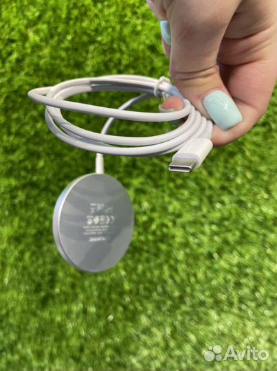 Беспроводное магнитное зарядное устройство Borofon