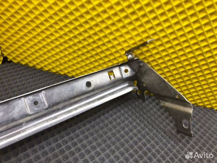 Кронштейн Audi A6 C5 avant 2.5TDI AKE 2000