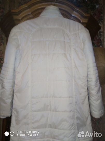 Женская куртка 48-50 белая, удлиненнная