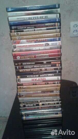 DVD диски с фильмами 34 шт в отличном состоянии