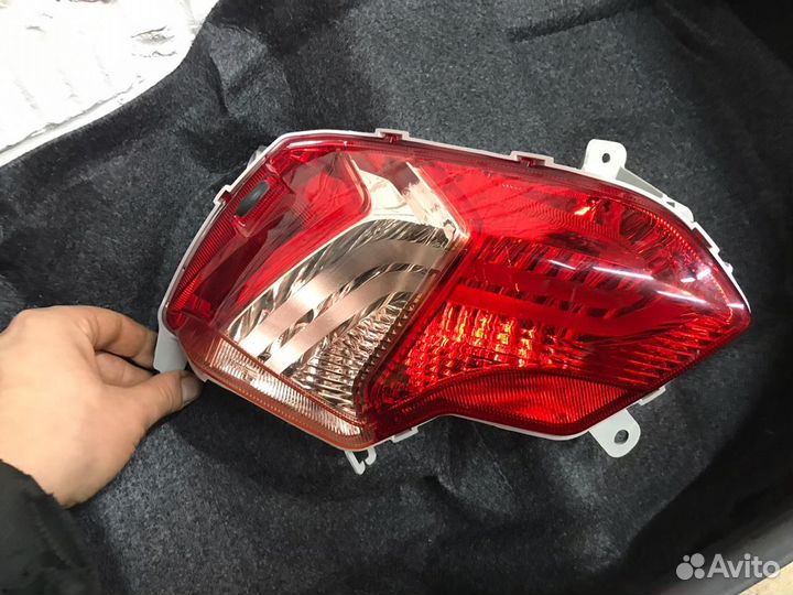 Новый левый фонарь Suzuki Burgman 650 2013-н.в