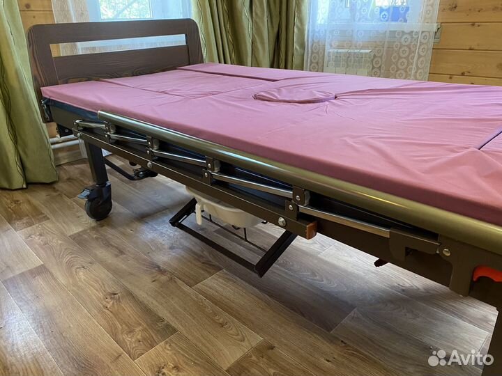 Кровать медицинская для лежачих больных YG-6