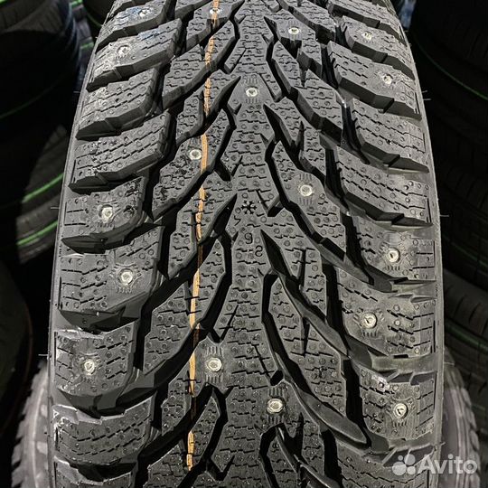 Nokian Tyres Hakkapeliitta 9 SUV 215/65 R17 103T