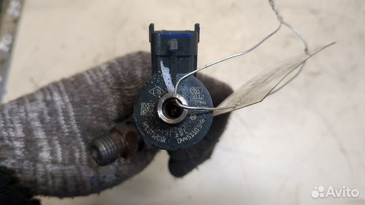 Форсунка топливная Renault Trafic