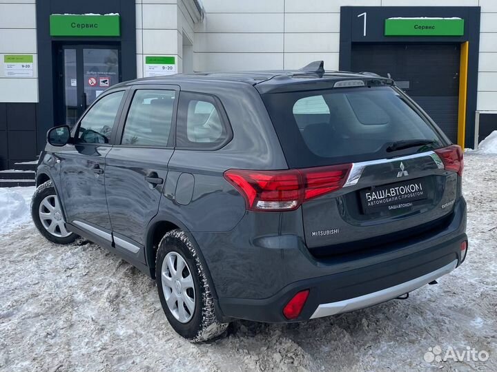 Mitsubishi Outlander 2.0 CVT, 2017, 60 575 км