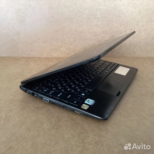 Нетбук Acer Aspire one 722-C68bb с хорошей батарее