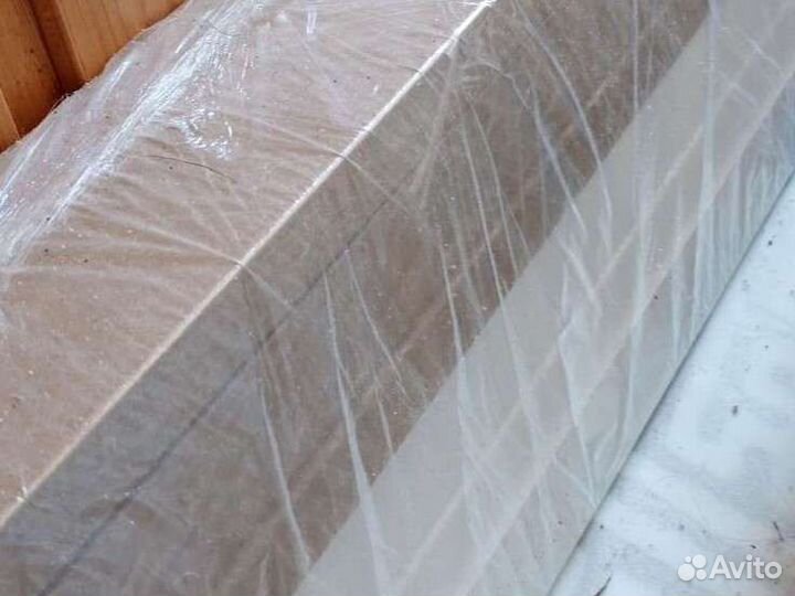 Межкомнатная дверь б/у с коробкой