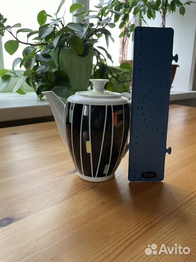 Фарфоровый кофейник ГДР