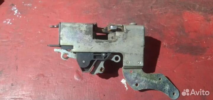 Шевроле Нива замок двери п.правой мех. Ваз 2123