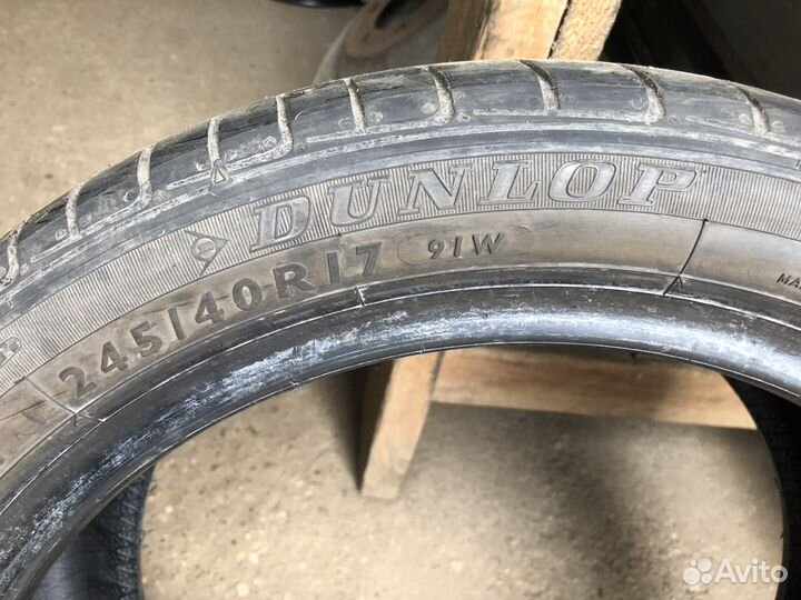 Dunlop SP SPORT MAXX DSST ROF 245/40 R17