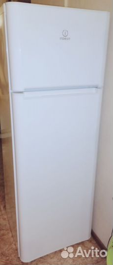 Indesit - холодильник 167/60/62 вместительный