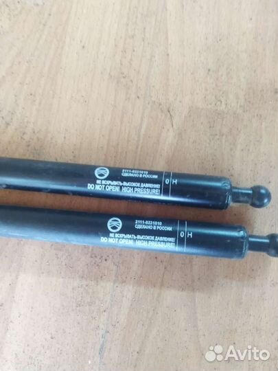 Амортизаторы багажника ваз 2111