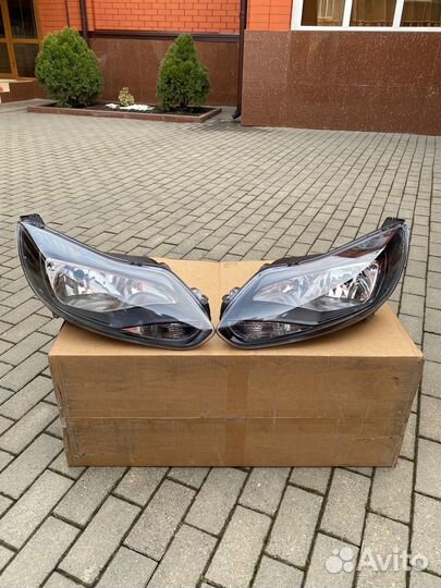 Фара передняя на Форд Фокус 3