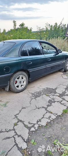 Opel Omega 2.0 МТ, 1996, 337 688 км
