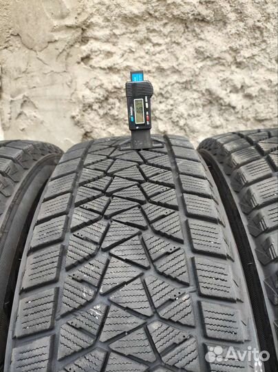 Bridgestone Blizzak DM-V2 225/65 R18