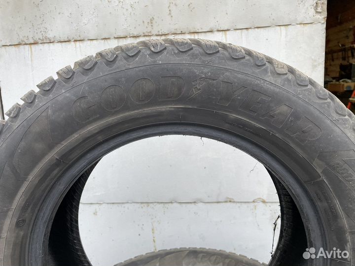 Goodyear Ultragrip Ice Arctic 265/60 R18