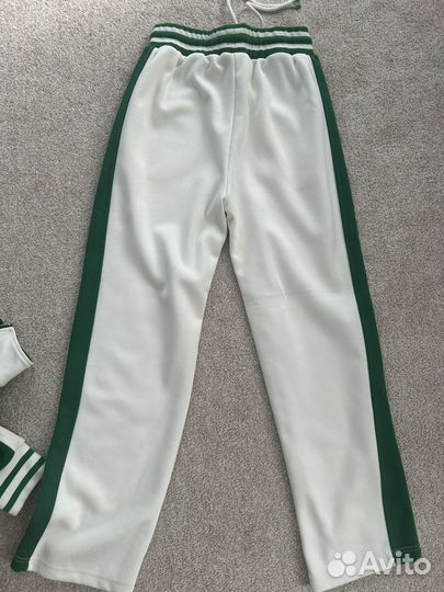 Спортивный костюм женский