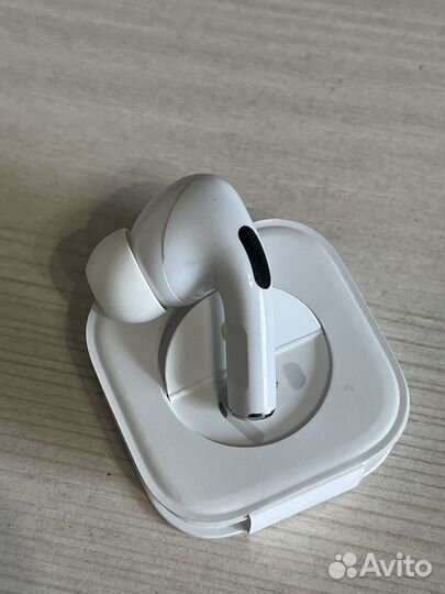 Оригинальный левый наушник Airpods Pro