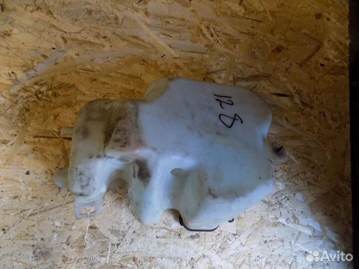 Бачок омывателя лобового стекла Clio/Symbol 1998-2