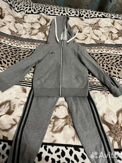 Спортивный костюм