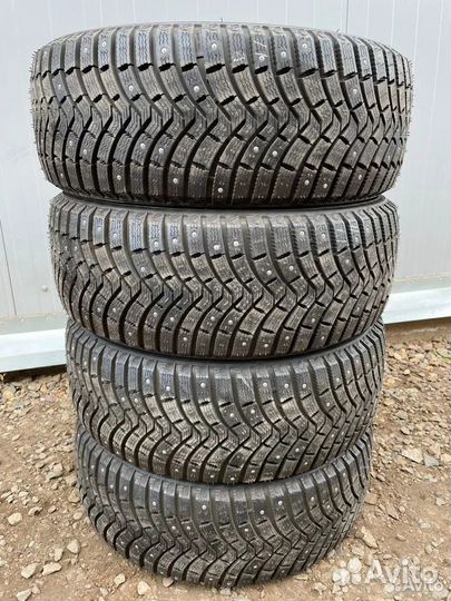 Michelin X-Ice North 2 235/45 R20