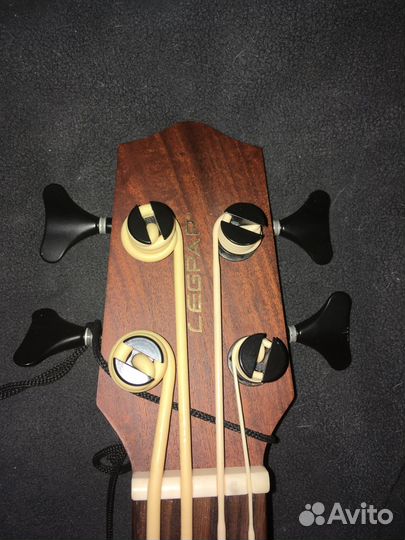 Укулеле-бас Legpap U-bass