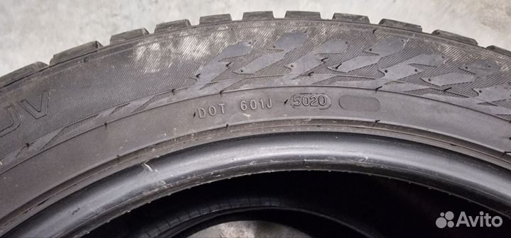 Nokian Tyres Hakkapeliitta 9 SUV 285/45 R21 113T