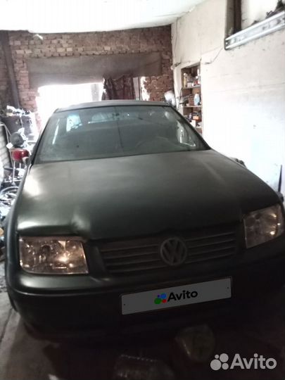 Volkswagen Bora 2.0 МТ, 1999, битый, 235 000 км