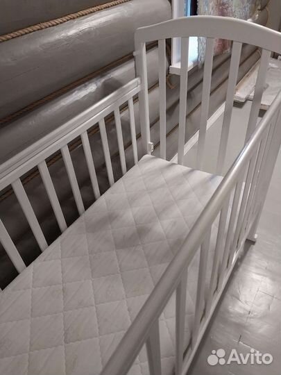Детская кроватка