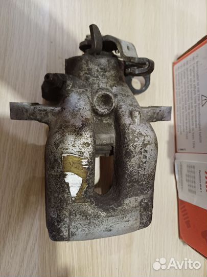 Суппорт тормозной задний citroen c4 trw