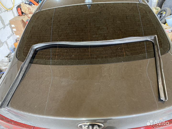 Уплотнитель двери под окно kia ceed jd