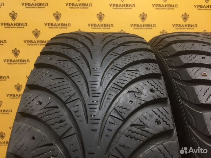 Goodyear UltraGrip Extreme 215/65 R16 98T