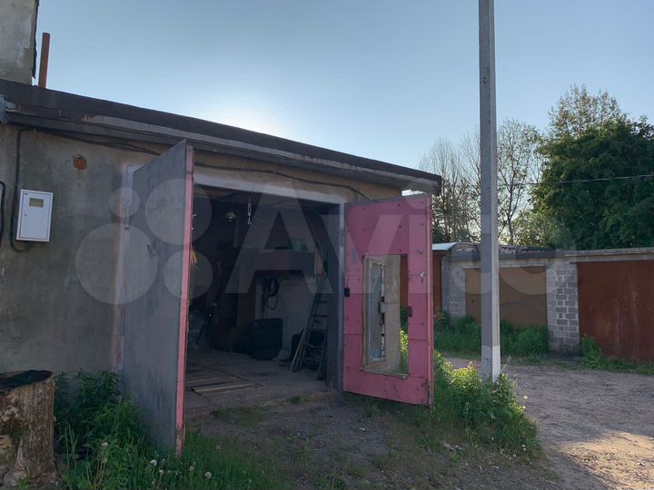 Гараж, > 30 м²