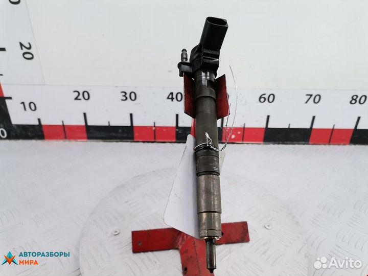 Форсунка Volkswagen Golf 5 2009 03L130277